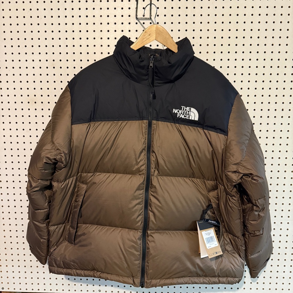 The North Face 1996 Retro Nuptse Jacket in Smokey Brown, Size XL.